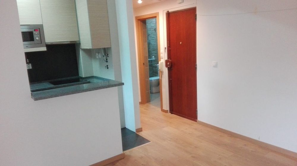 Alugar  T1 Remodelado  em Bom Dias