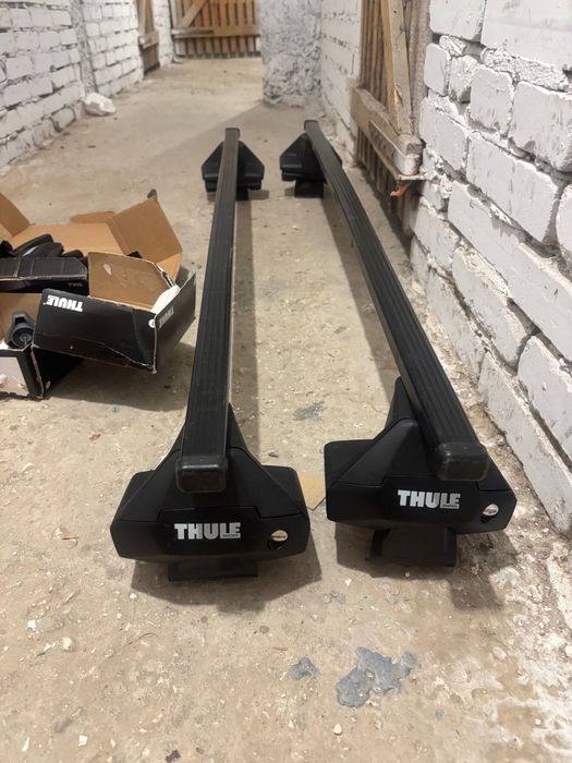 Bagażnik dachowy Skoda Octavia 4 Thule: belki 7123 + stopy 7150 + Kit