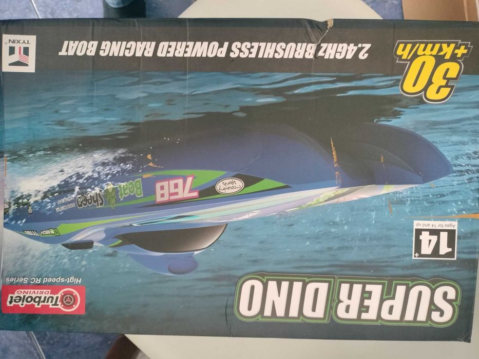 Barco telecomandado SuperDino (novo)