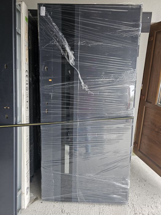 Drzwi zewnętrzne nowe 90 x 206