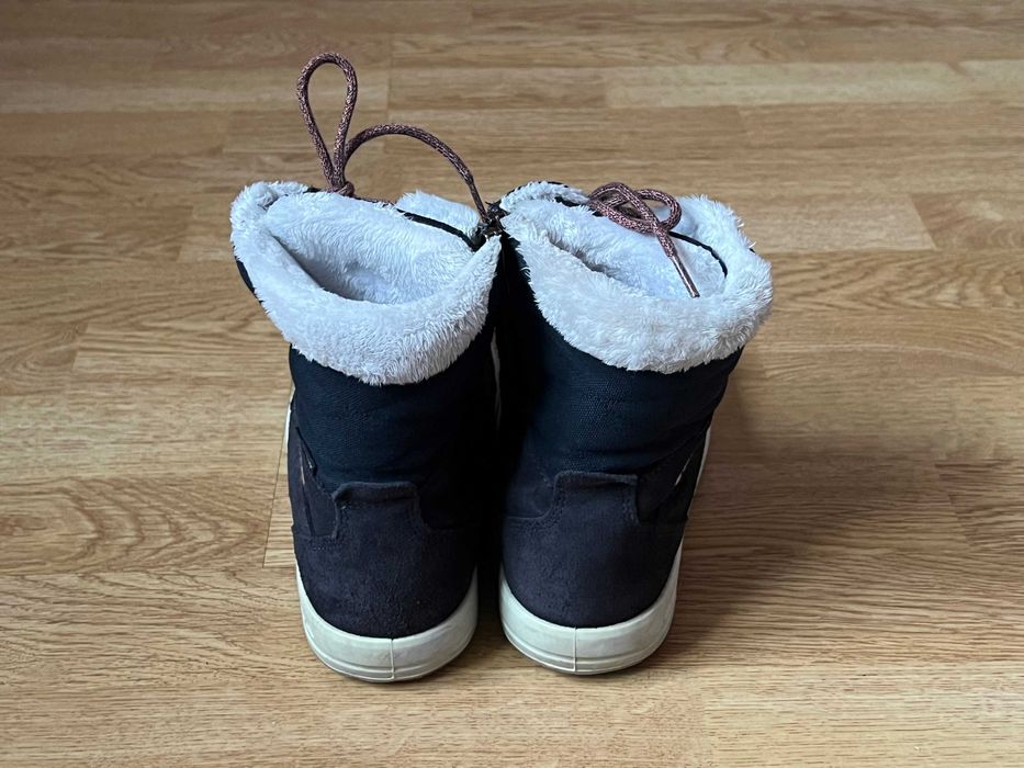 Зимові термо черевики Lowa 36 розміру в стані нових