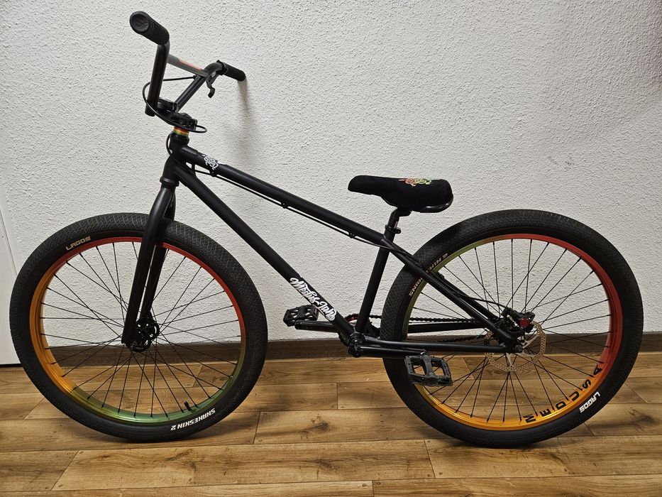 Rower dirt, street, wheelie