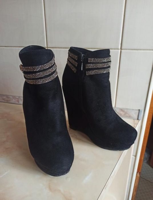 Ботінки на платформі 35 розмір