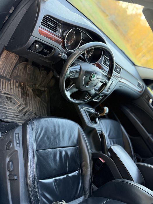 Skoda Superb 2009r