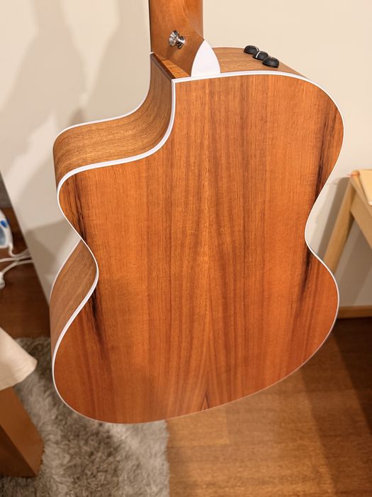 Guitarra Taylor 214ce Koa