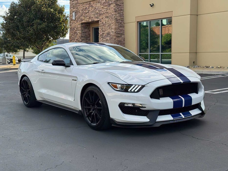 Ford Mustang Shelby GT350      2016