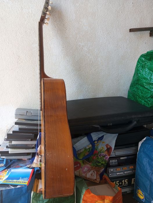 Guitarra antiga madeira muito boa