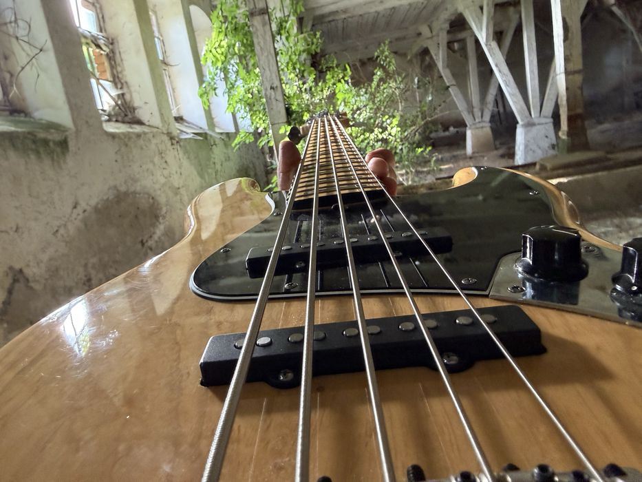 Fender Jazz Bass American Deluxe V NAT