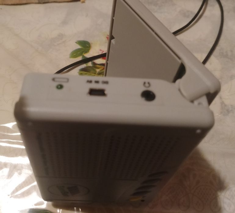 Продам SonSet Solutions радиостанцию на солнечных батареях