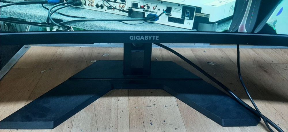 Монитор Gigabyte G32QC