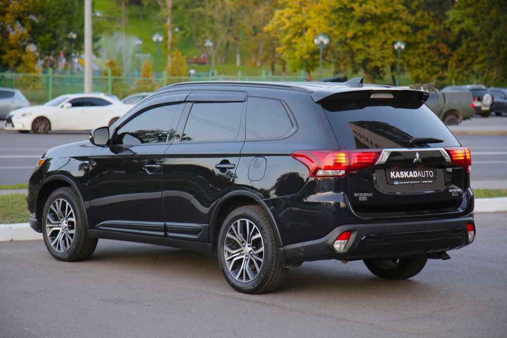 Mitsubishi Outlander 2018