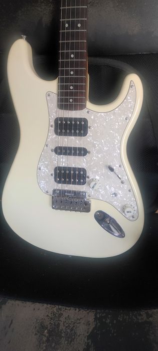 Guitarra Squier Modify