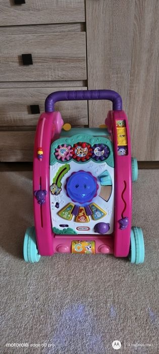 Pchacz, chodzik, stolik edukacyjny Little Tikes