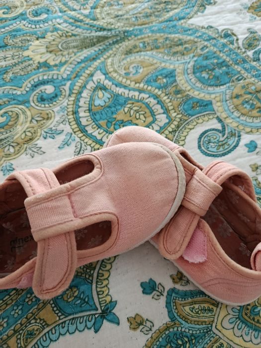 Sapatos menina tamanho 23