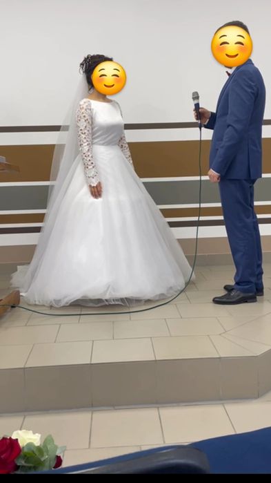 Продам весільну сукню шиту на замовлення