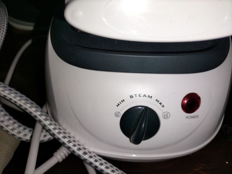 Ferro a vapor haeger