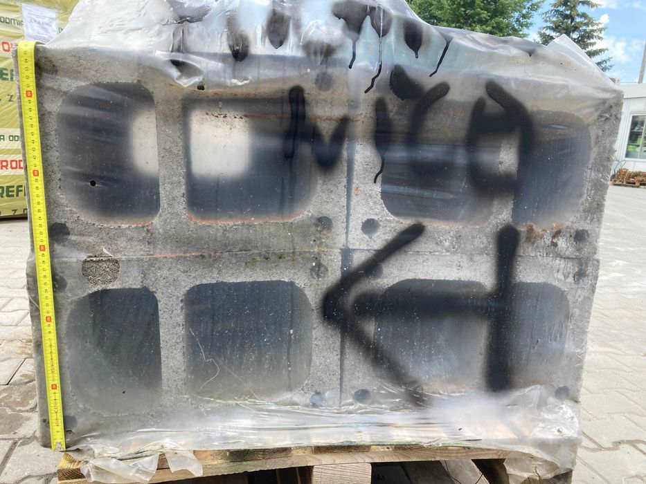 Pustak kominowy keramzytowy SCHIEDEL Quadro-Pro na przewody ceramiczne Fi 120 z kanałem wentylacyjnym
