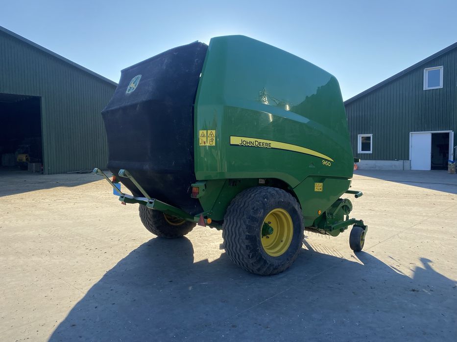 Prasa John Deere 960