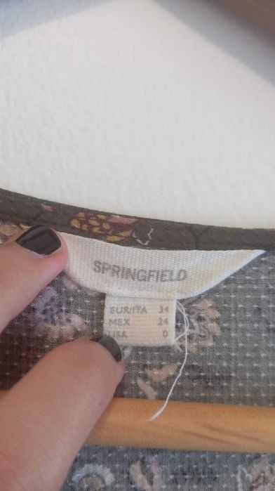 Vestido leve padrão floral