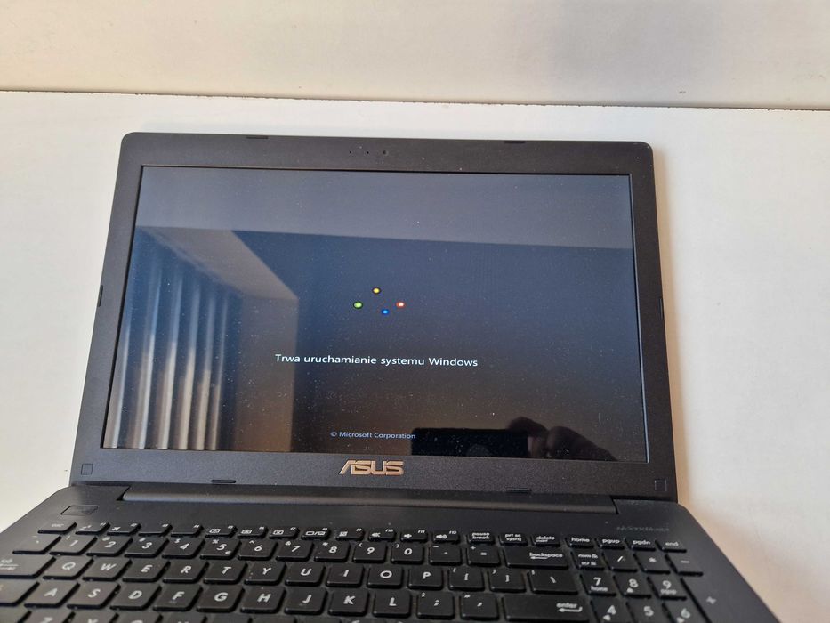 Laptop Asus F553M