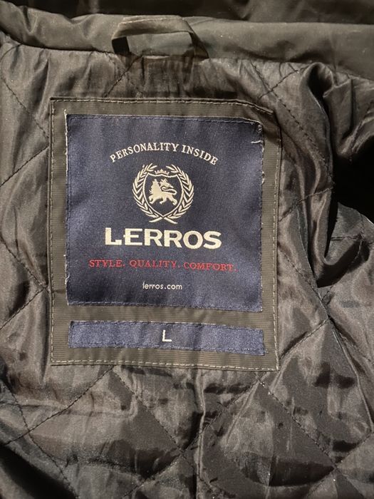 Продам теплую мужскую курточку.