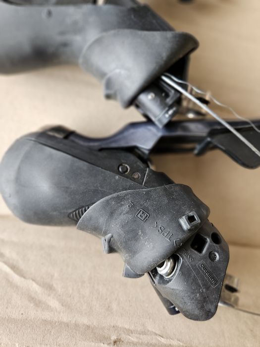 Klamkomanetki Ultegra 8025 kompaktowe.