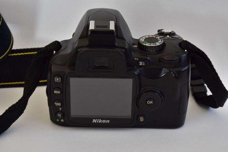 Nikon D60 (body)
