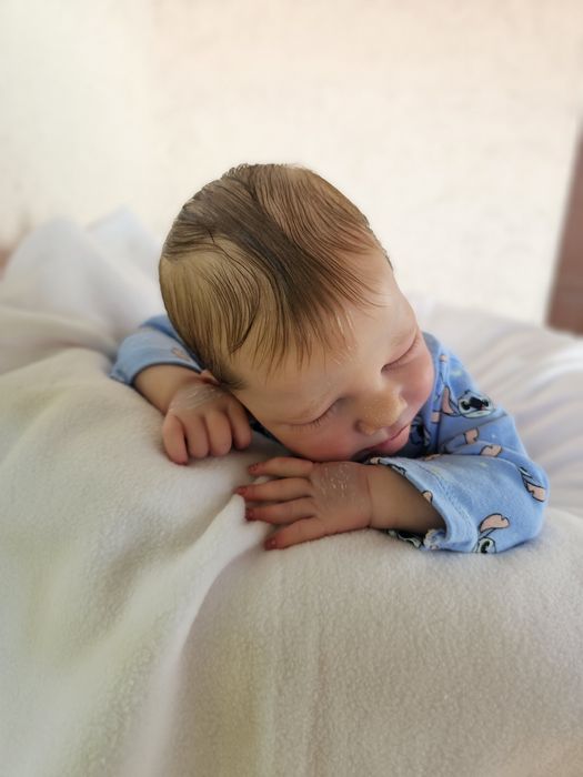 Bebé Reborn original para colecionador com certificado boneca