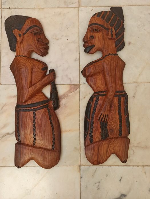 2 African Wooden Pieces