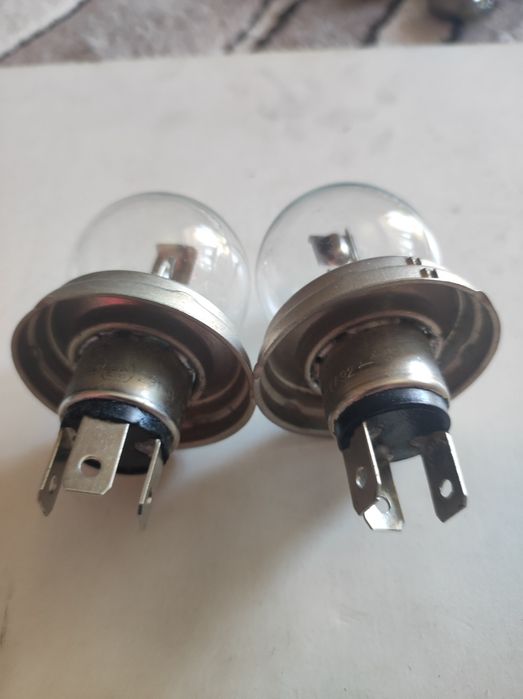 Продається ремінь ГРМ, автолампи 12v , 24v