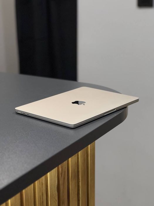 MacBook Air 13.6 Starlight/Silver/Space Gray  M2 8/512GB
