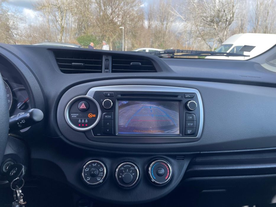 Toyota yaris 1.0 VVTI+AC