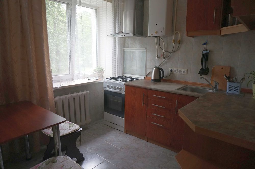 Посуточно 1-ком.квартира-студія (Сіверський)