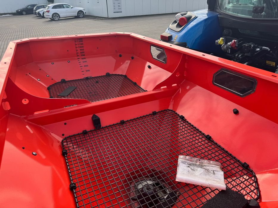 Rozsiewacz Axis 30.2 Q V8 M