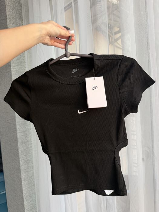 Футболка Nike на хс нова ,заді виріз на спинці