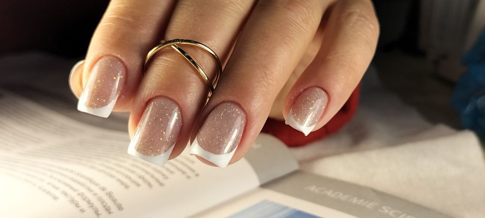 Курси манікюру, педикюру /нарощування нігтів/