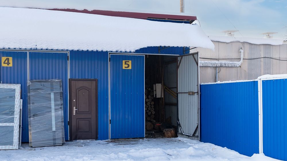 Продаж фасадне приміщення магазин склад 103,6 м2 вул. Довженко ремонт