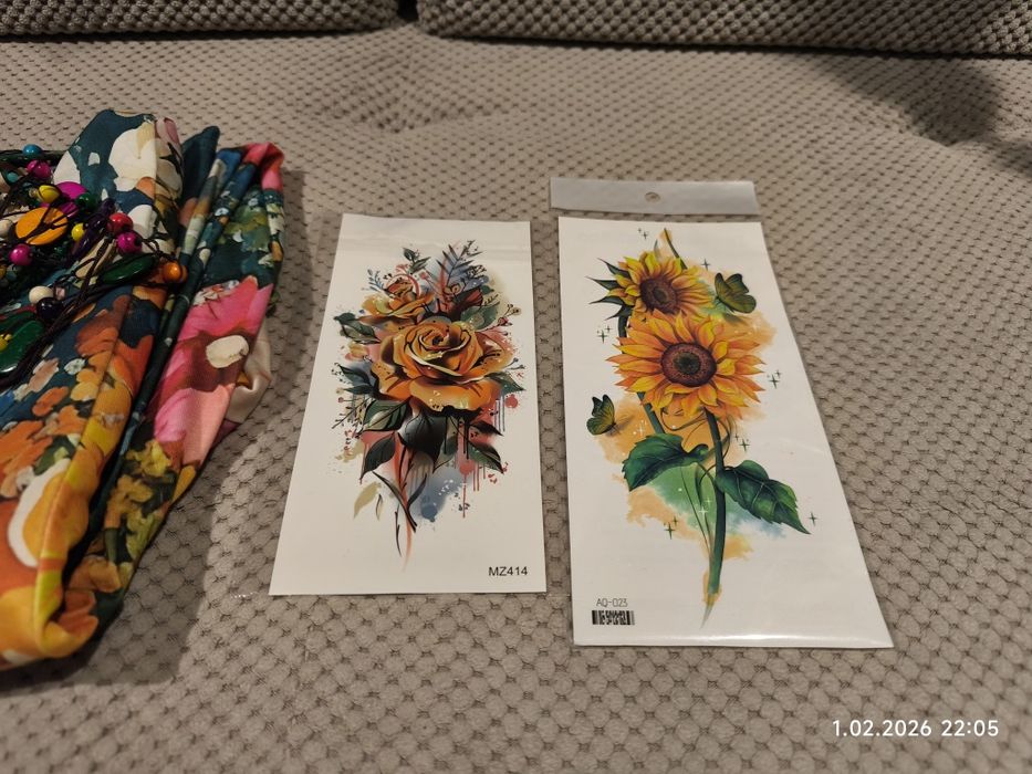 Strój, kostium - kwiaty, ogrodniczki