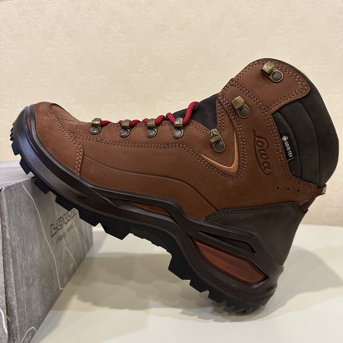 LOWA. Жіночі черевики. Оригінал. Gore - Tex. Шкіряні. Р.37; 39.1/2; 41