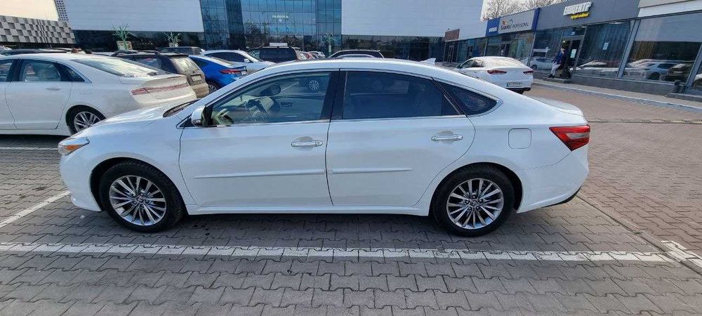 Toyota Avalon Hybrid LIMITED 2016