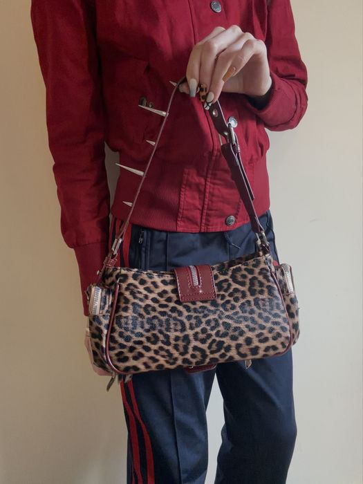 inst : chicdevintage кастомна сумочка з орхідейкою у стилі y2k juicy couture 2000's ed hardy true religion