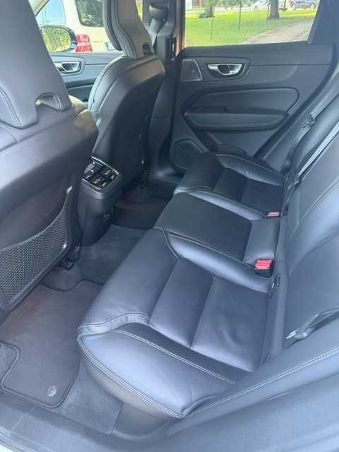 Volvo XC60 B5 AWD FULL OPCJA | Bowers&Wilkins  | Pneumatyka | Gwarancja | 0 zl Odstępne