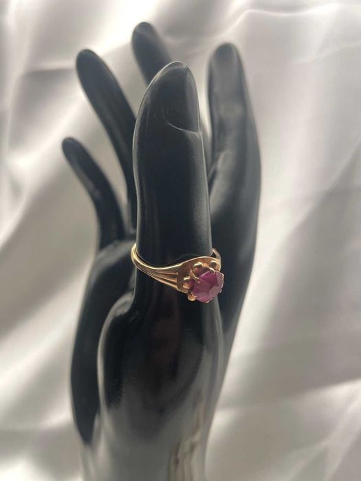 Anel em Ouro 14K com Pedra Rosa – Tamanho 55 – 3,6g