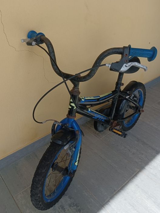 Bicicleta criança usada mas a rolar