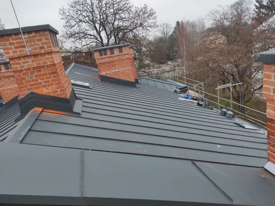 Usługi dekarskie - Naprawy dachów, kominów i obróbek