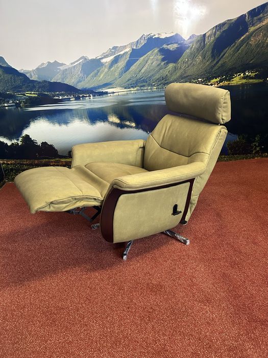 N:10.    Fotel obrotowy rozkladany relax, nowy.