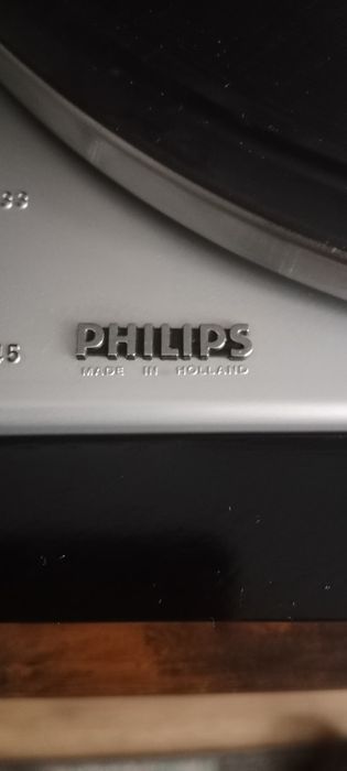 Gramofon Philips GA427 gp400