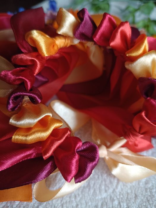 Ring oczepinowy 18 wstążek czerwony ognisty jesienny