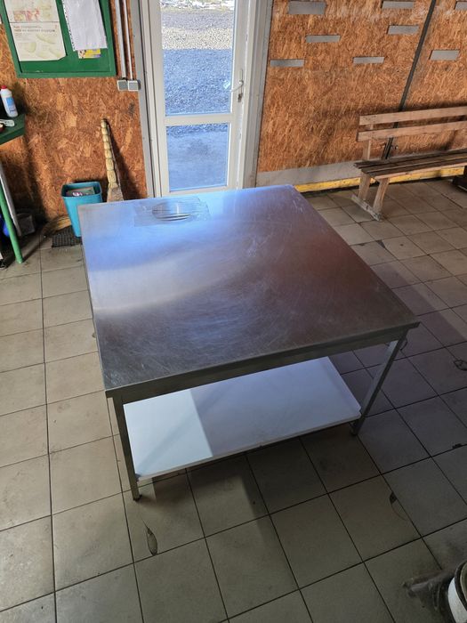 Стіл професійний алюмінієвий