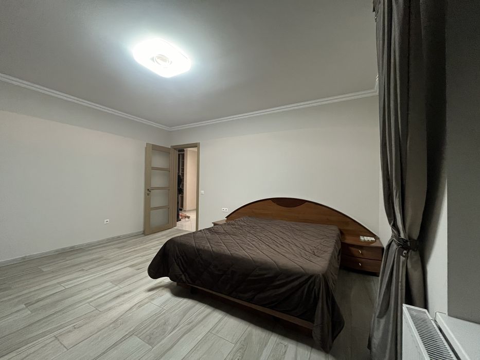 Калинова слобода-2,містечко закритого типу,сучасна квартира.